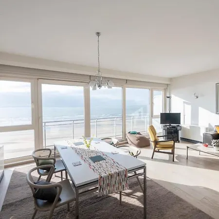 Апартаменты Seaview On The - Free Parking